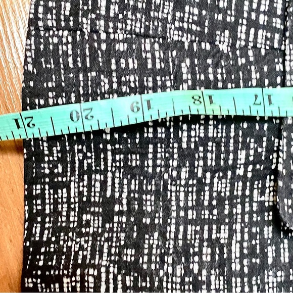 ANN KLEIN Women's Black and White Jacket with Bows at the Front - Picture 12 of 16